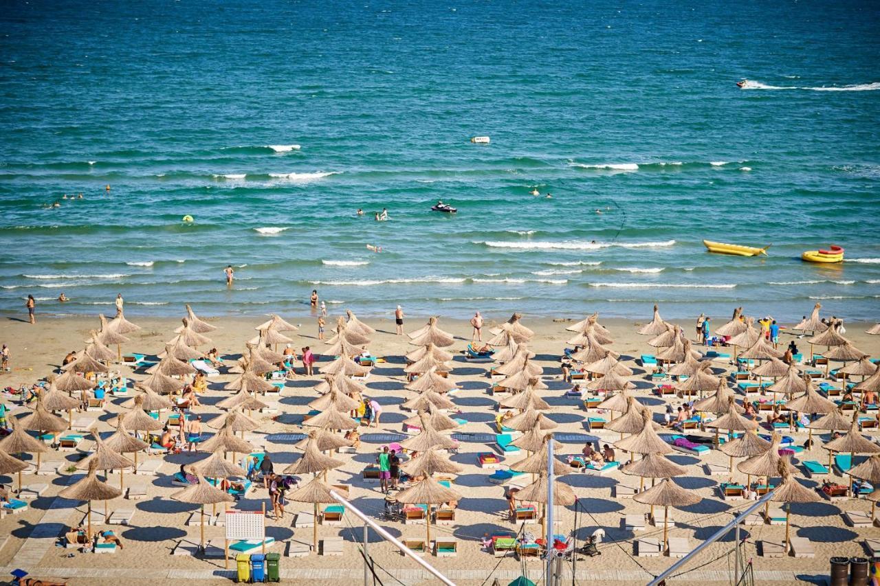 Glamour Red Apartment 22 In Spa Pool Resort Mamaia Exterior foto